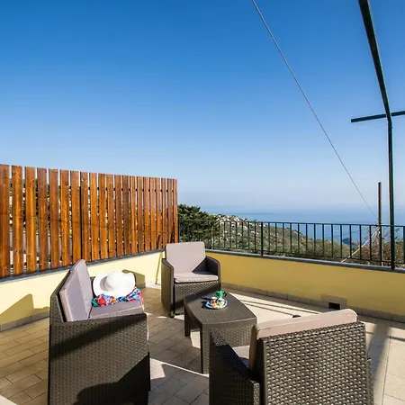 Magdalene's House - Sea View Terrace Apartment *